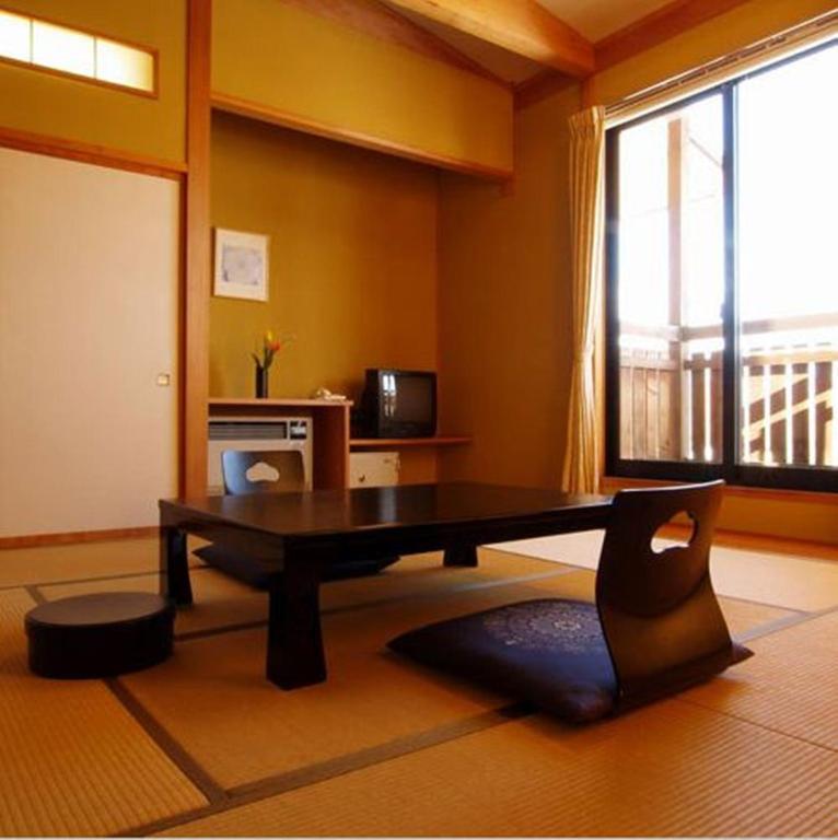 Hakuba Alpine Hotel Rum bild